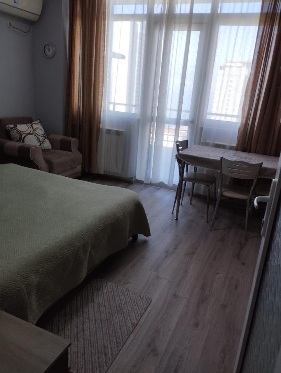 Yalcin Star Residence Apartment 300 바투미 외부 사진